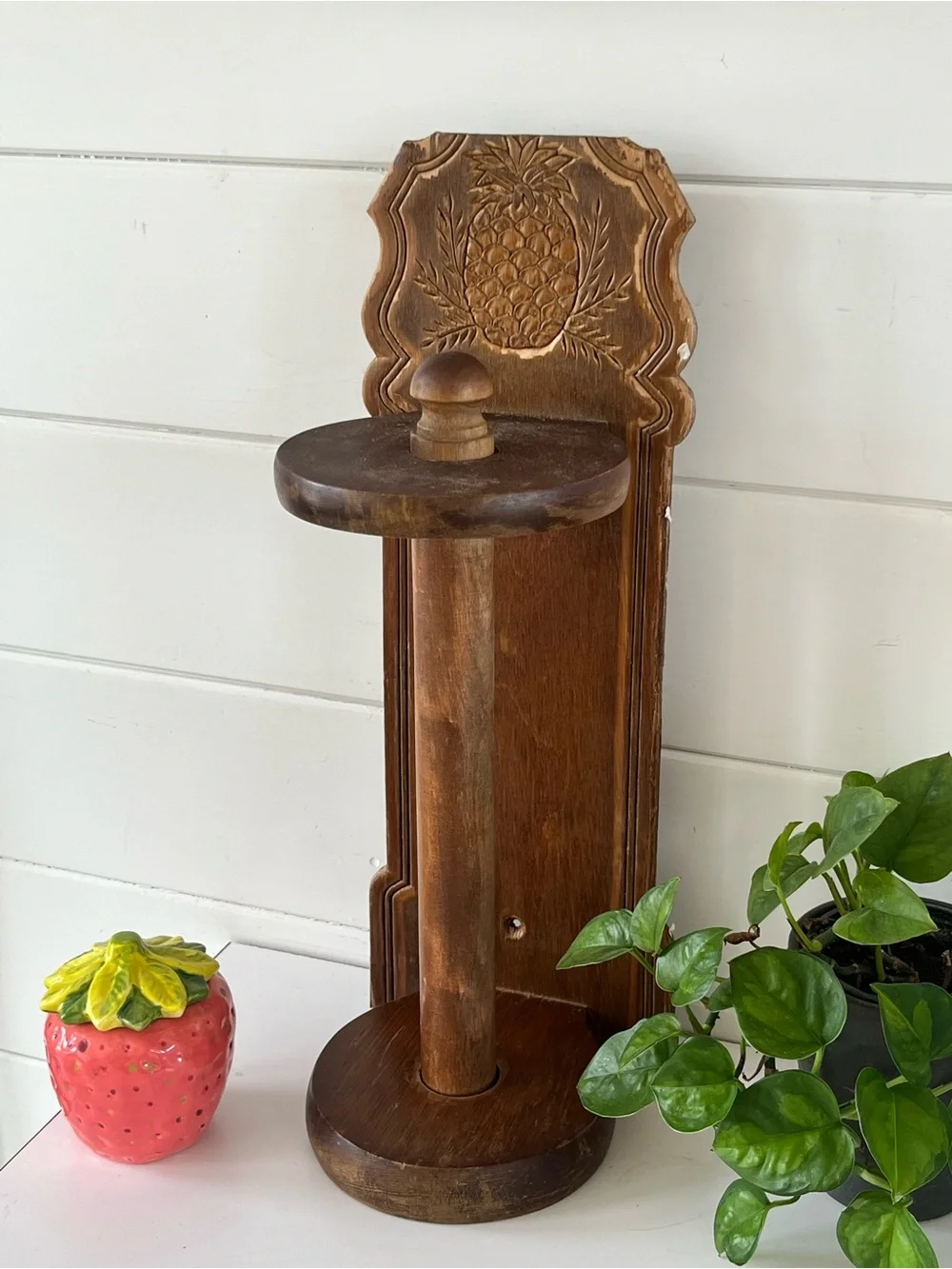 Vtg wood paper towel holder